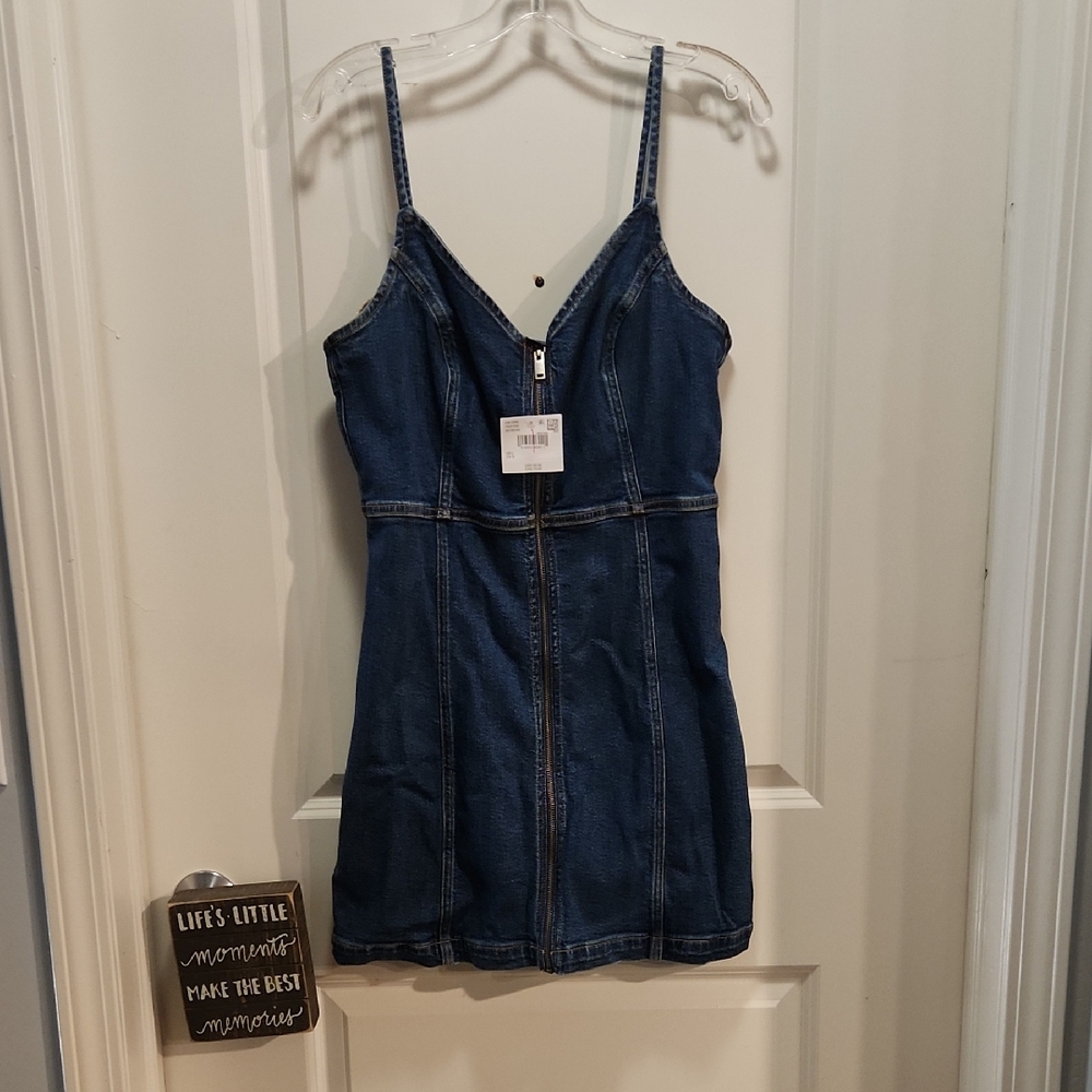American Eagle Outfitters Blue Sleeveless V-Neck Sundress
